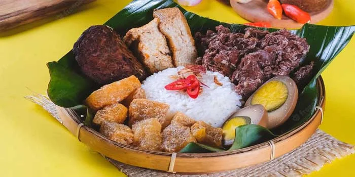 Makanan Dari Yogyakarta Yang Sangat Khas Yaitu Gudeg