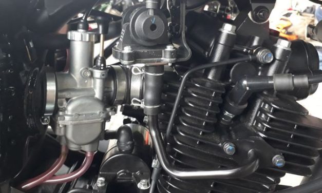 Sepeda Motor Yang Menggunakan Karburator Di Mesinnya