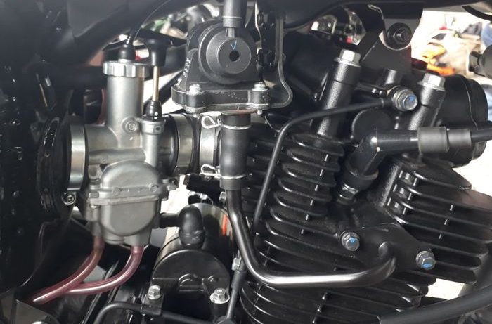 Sepeda Motor Yang Menggunakan Karburator Di Mesinnya