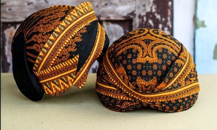 Penutup Bagian Kepala Yang Tradisional Dari Jawa Blangkon