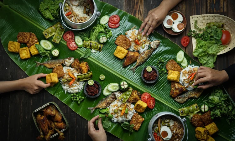 Budaya Makan Bersama Atau Botram Dari Sunda