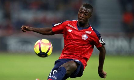 Pesepak Bola Pepe Yang Bermain Dengan Profesional