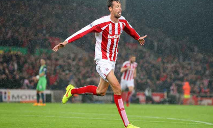 Penyerang Tim Inggris Peter Crouch Yang Tingginya 201 Cm