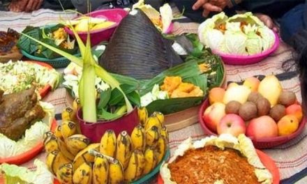 Pemberian Sesajen Di Dalam Banyak Tradisi Budaya
