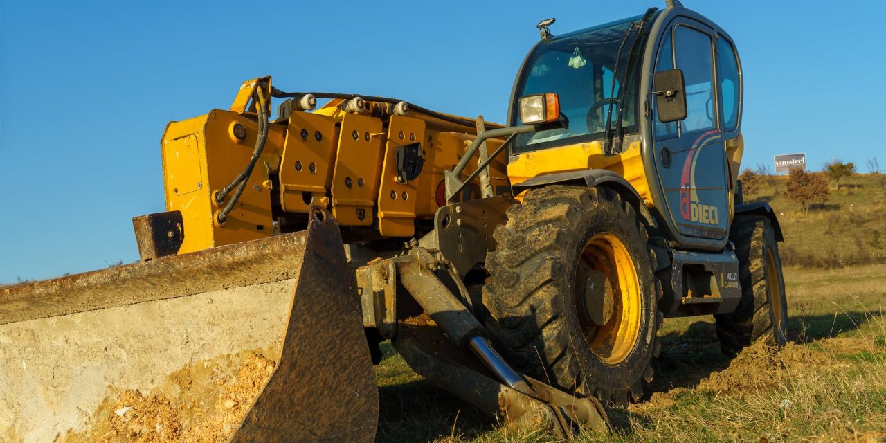 Penggunaan Kendaraan Berat Jenis Buldozer Sebagai Pengangkut
