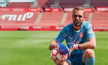 Pesepakbola Tua Pau Lopez Dengan Permainan Menarik
