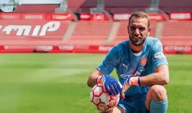 Pesepakbola Tua Pau Lopez Dengan Permainan Menarik