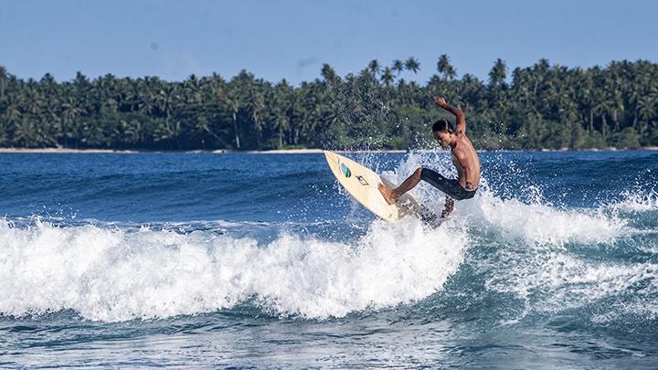 Kegiatan Air Selancar Salah Satu Olahraga Sulit