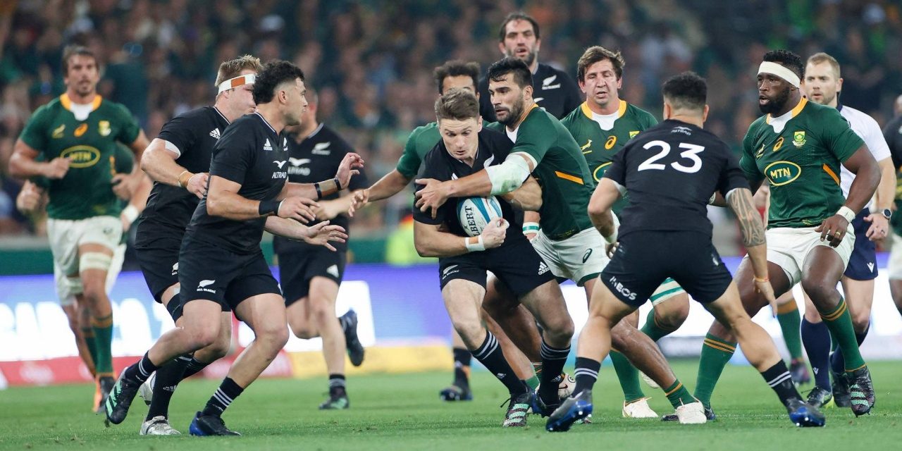 Olahraga Bola Oval Di Perebutkan Dalam Rugby