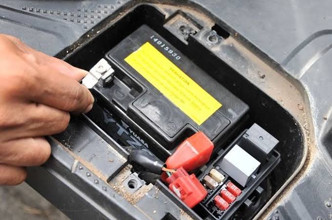 Pemasok Energi Kendaraan Sebuah Aki Motor