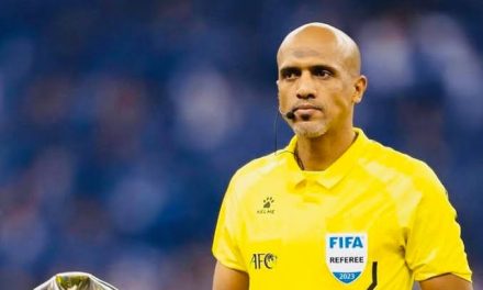 Seseorang Pemimpin Pertandingan Yaitu Profesi Wasit