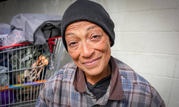 Seseorang Homeless Yang Tinggal Di Jalanan
