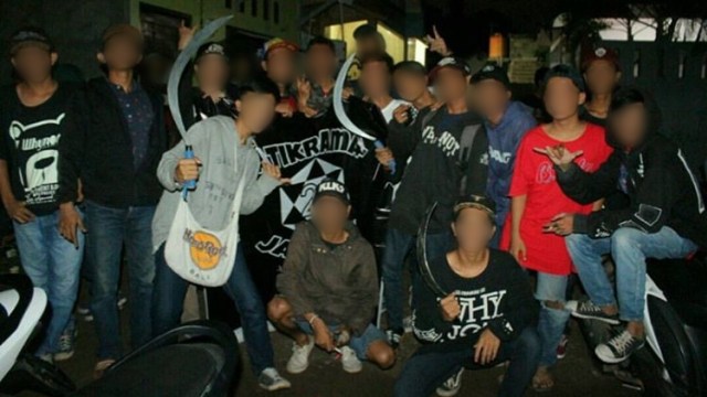 Sekelompak Pemotor Atau Geng Yang Membahayakan