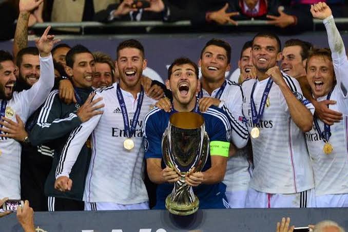 Seorang Kiper Andalan Iker Casillas Dari Spanyol