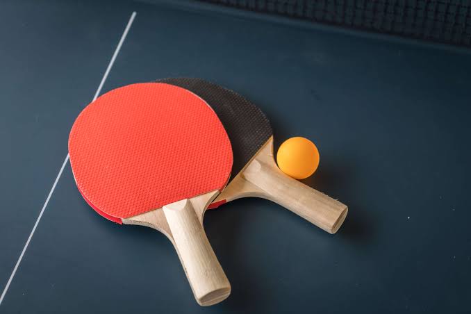 Olahraga Raket Pingpong Dengan Bet Yang Kecil
