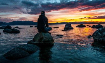 Suatu Sifat Introvert Yang Cenderung Suka Sendiri