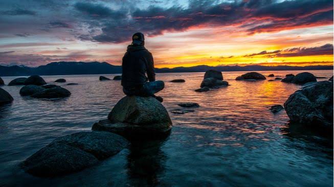 Suatu Sifat Introvert Yang Cenderung Suka Sendiri