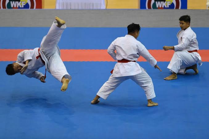 Olahraga Fisik Pertahanan Dengan Melakukan Karate
